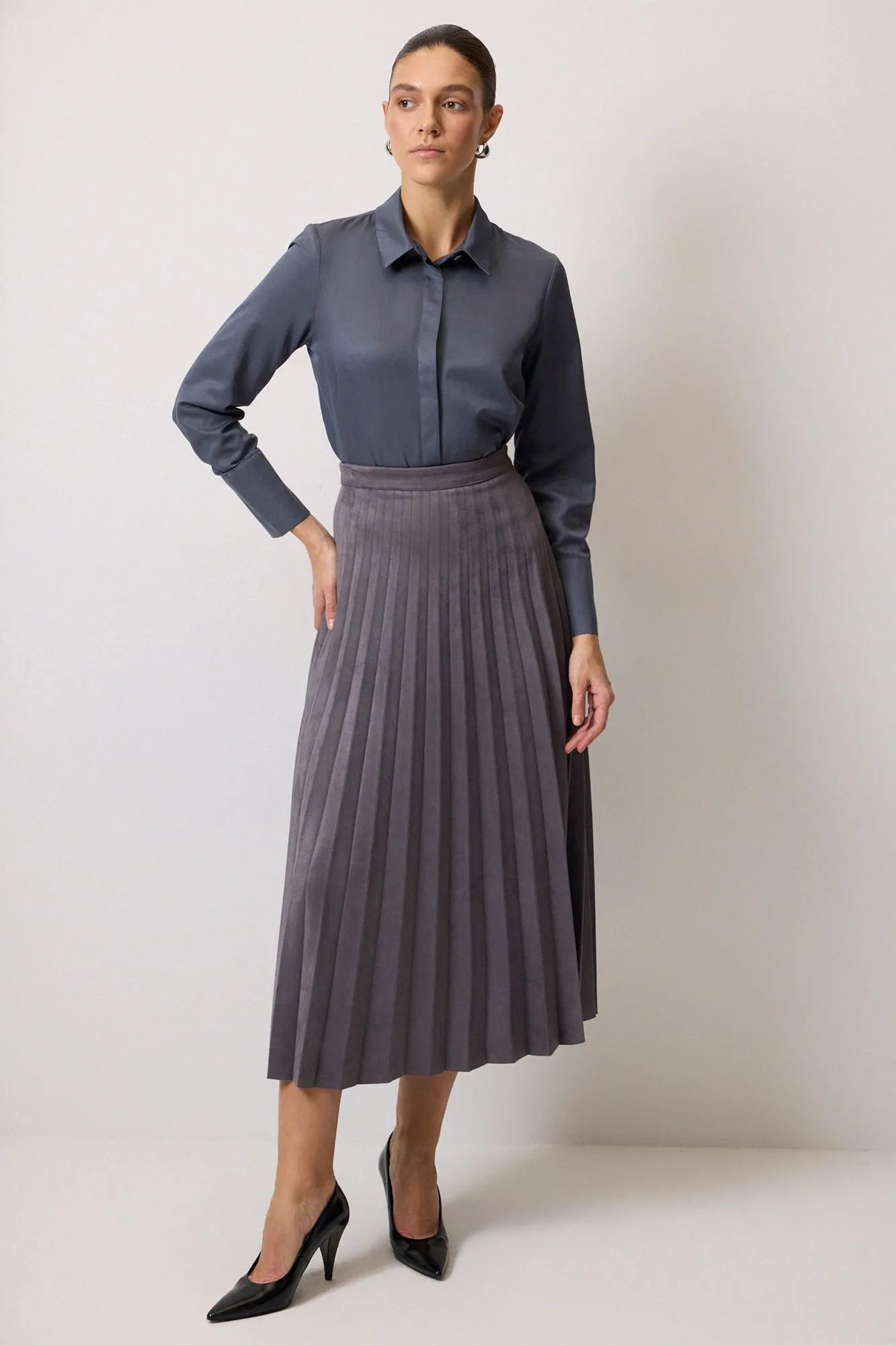 PLEATED SUEDE SKIRT