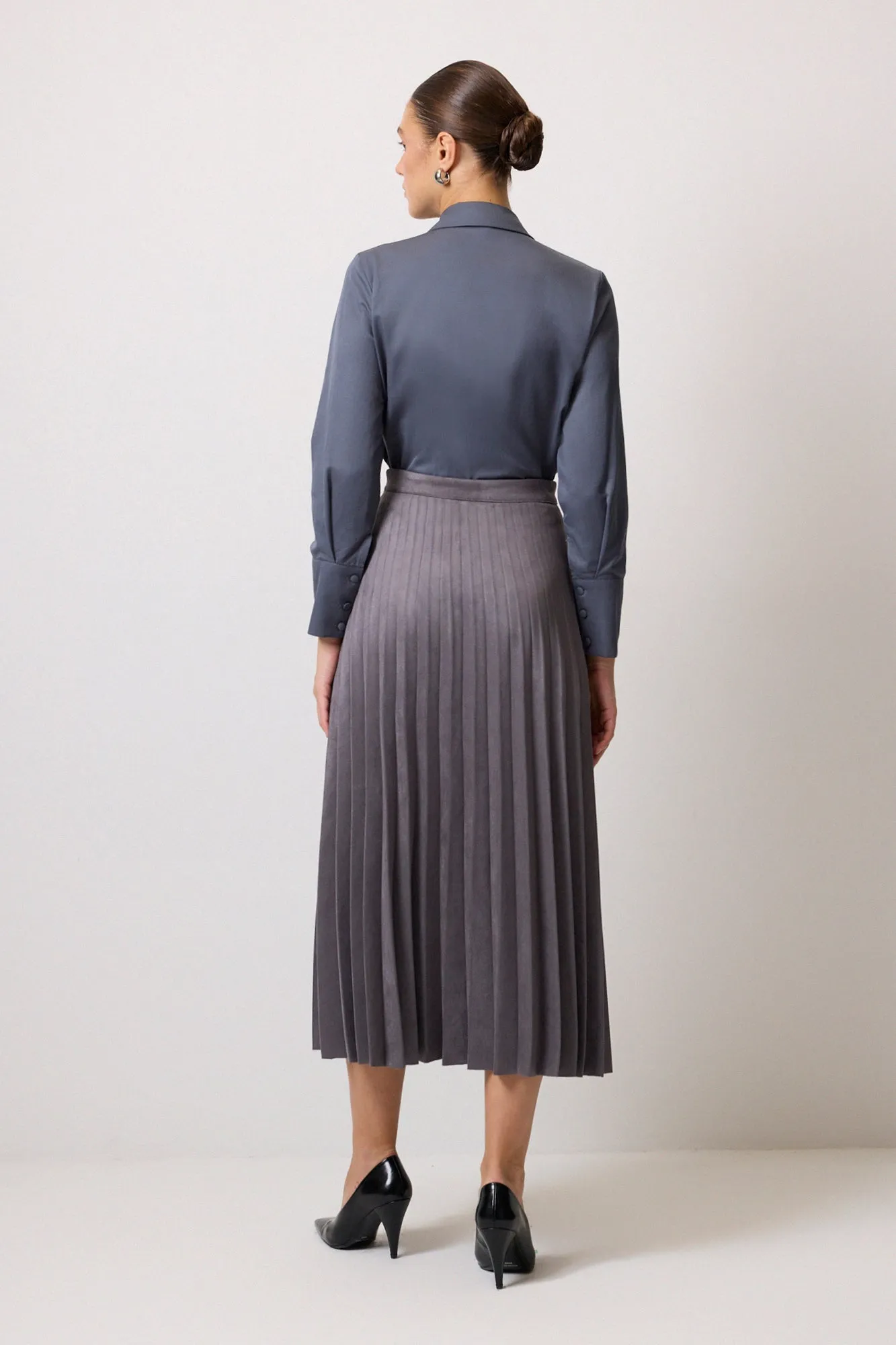 PLEATED SUEDE SKIRT